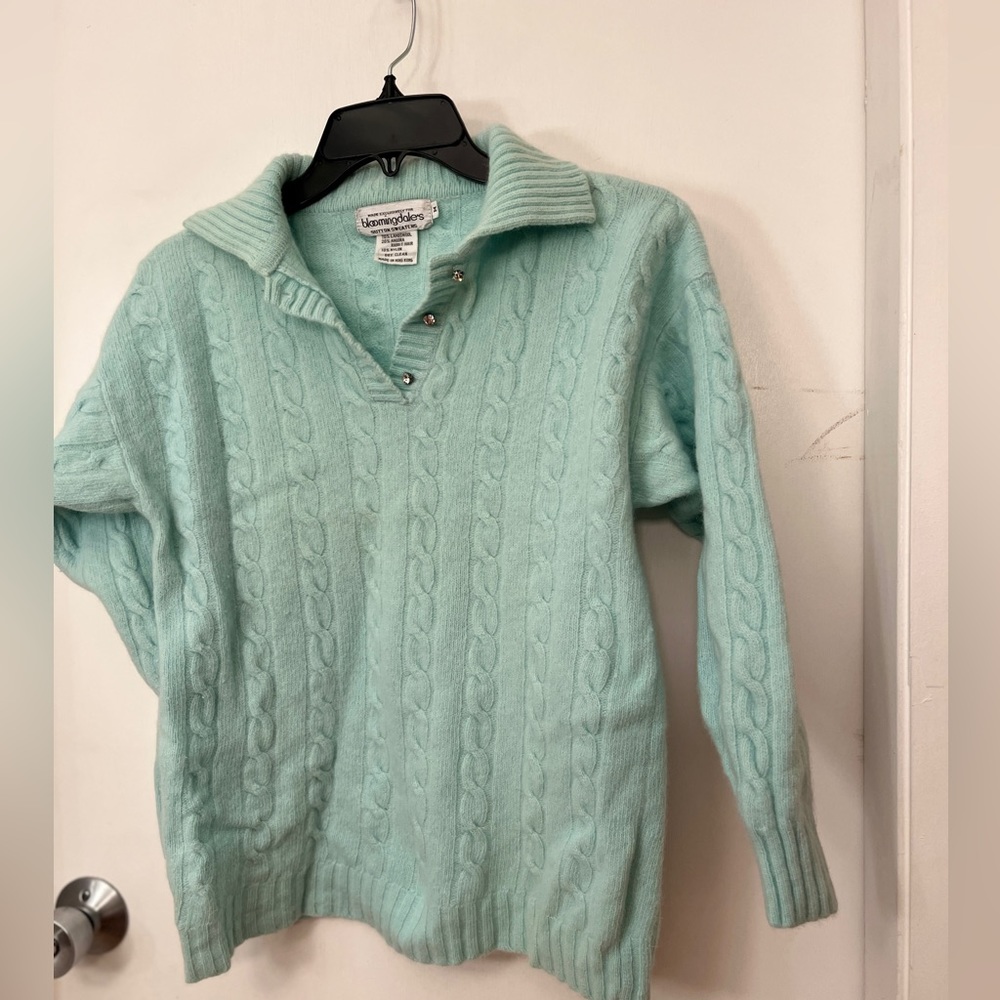 Bloomingdale’s lambswool angor sweater  size M Tiffany color
